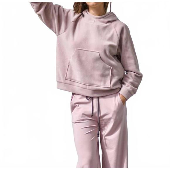 NEW HENRIETTE STEFFENSEN comfy hoodie in nude - Picture 1 of 3